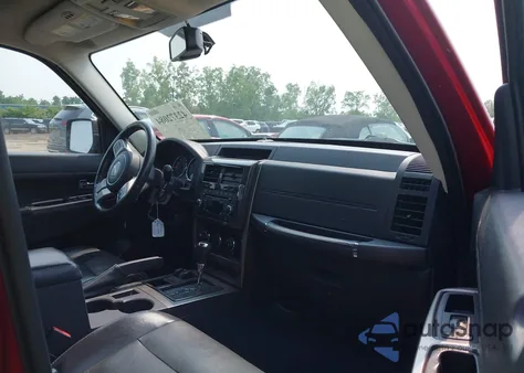 2011 Jeep Liberty Limited Edition из США, поврежденный, VIN 1J4PN5GK4BW564412